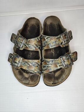 Papillio Jerry Garcia limited edition sandals Size L 8 M 6